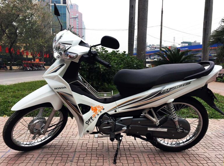 semi-automatic-scooter-hire-honda-blade-2015-110cc-offroad-vietnam-motorbike-adventures